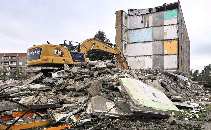 Abrissarbeiten in Großräschen im Januar 2025